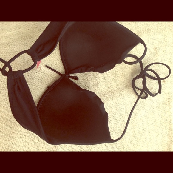 Victoria’s Secret bikini top - Picture 1 of 3